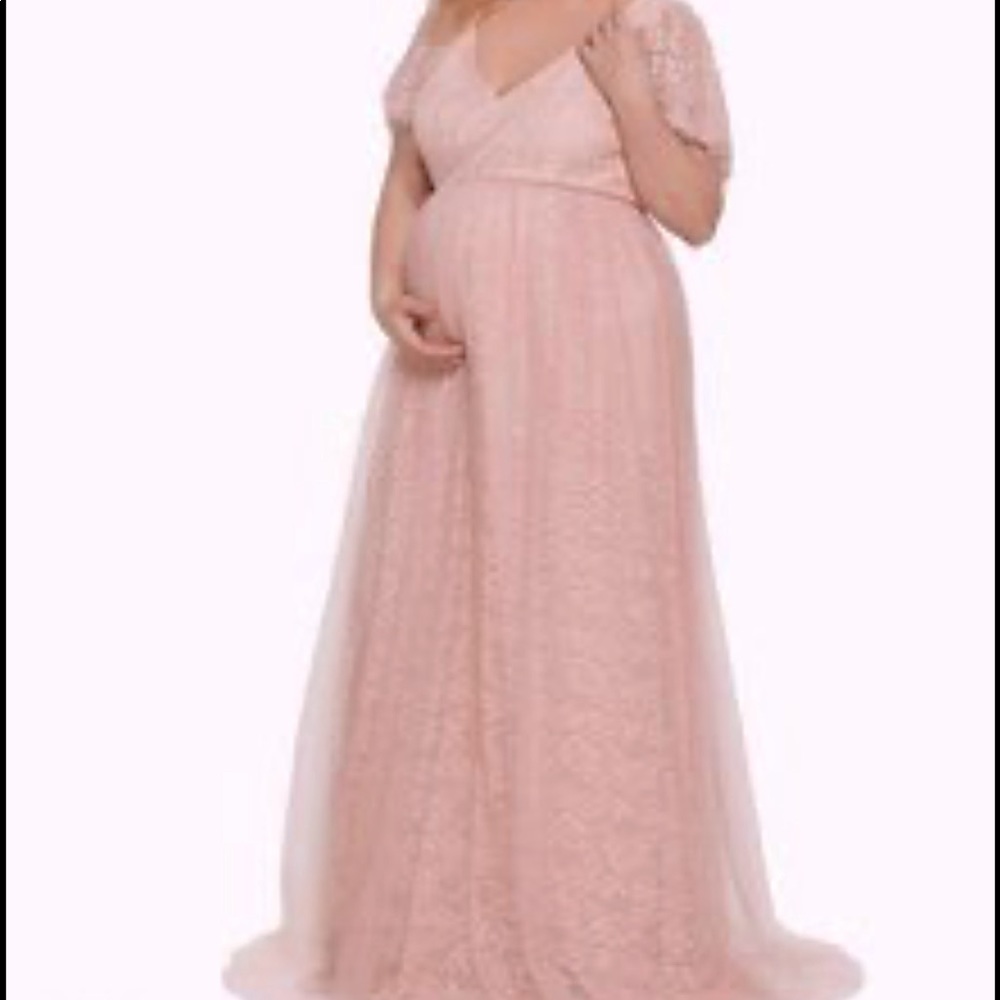 Lace plus size blush maternity dress